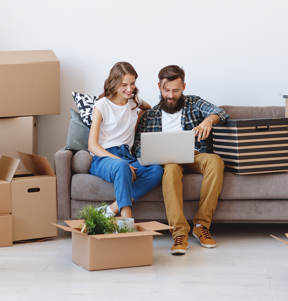 Νέοι, ωραίοι και παντρεμένοι. Ασφαλισμένοι; 