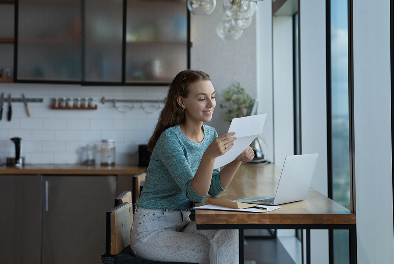 woman reading 